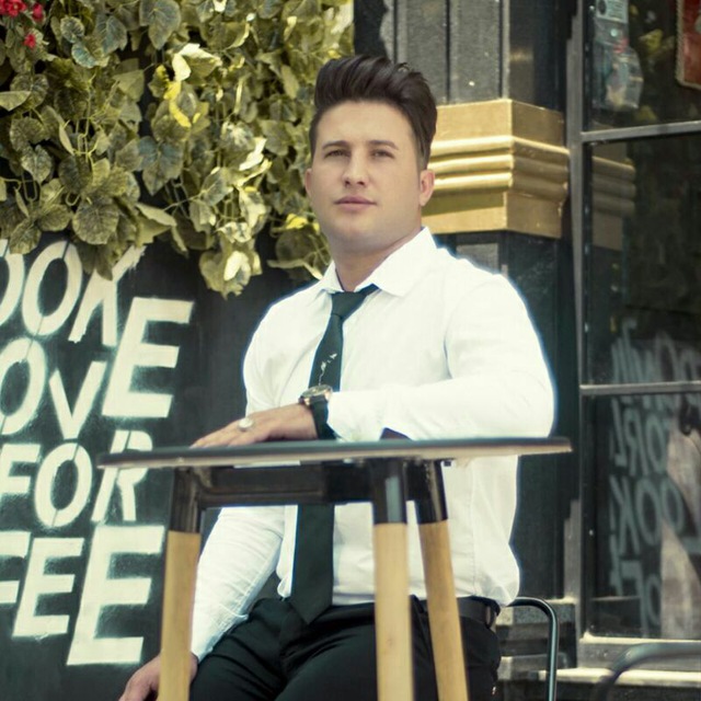 علی احمدیانی سرون لار